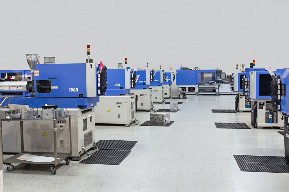 Xcentric injection molding